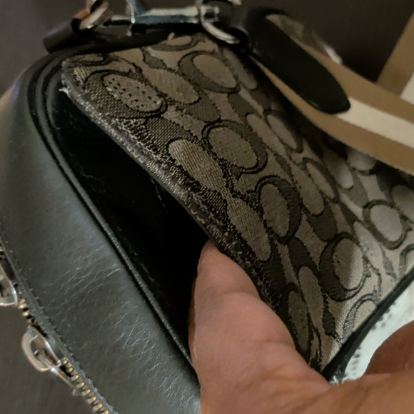 Coach Stanton C8237 Bag - Picture 4 of 16